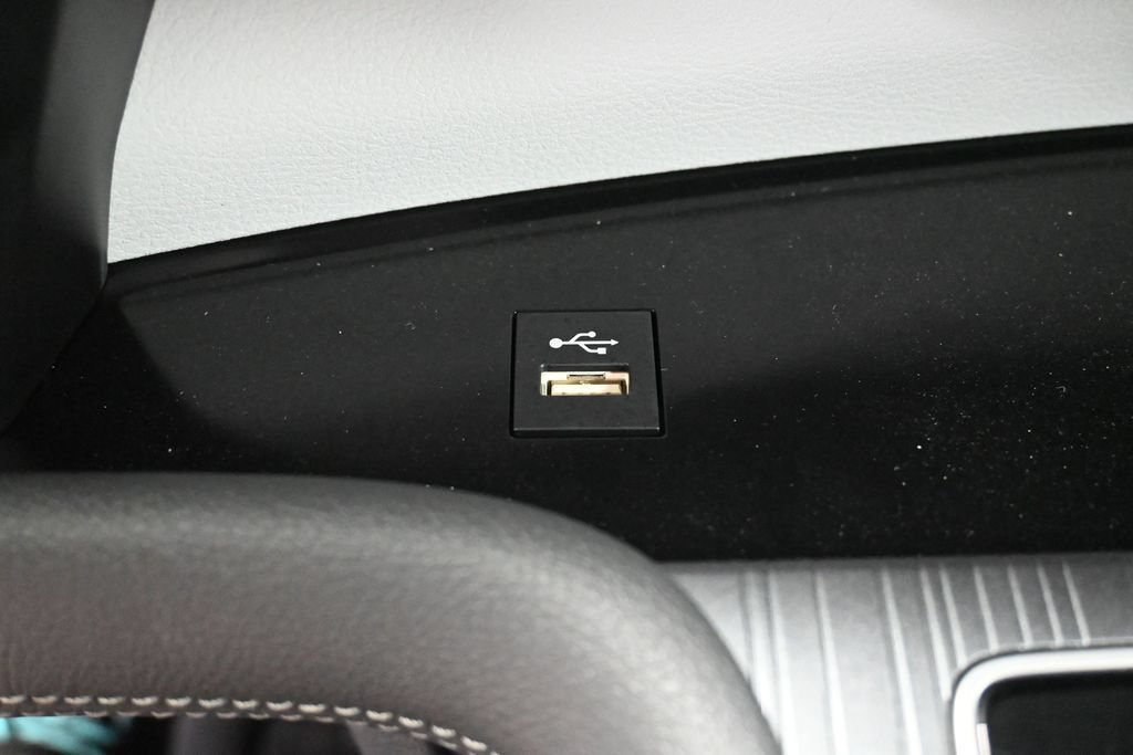 Certified 2025 Toyota Sienna XLE w/ XLE Plus Package AWD/4WD image 23