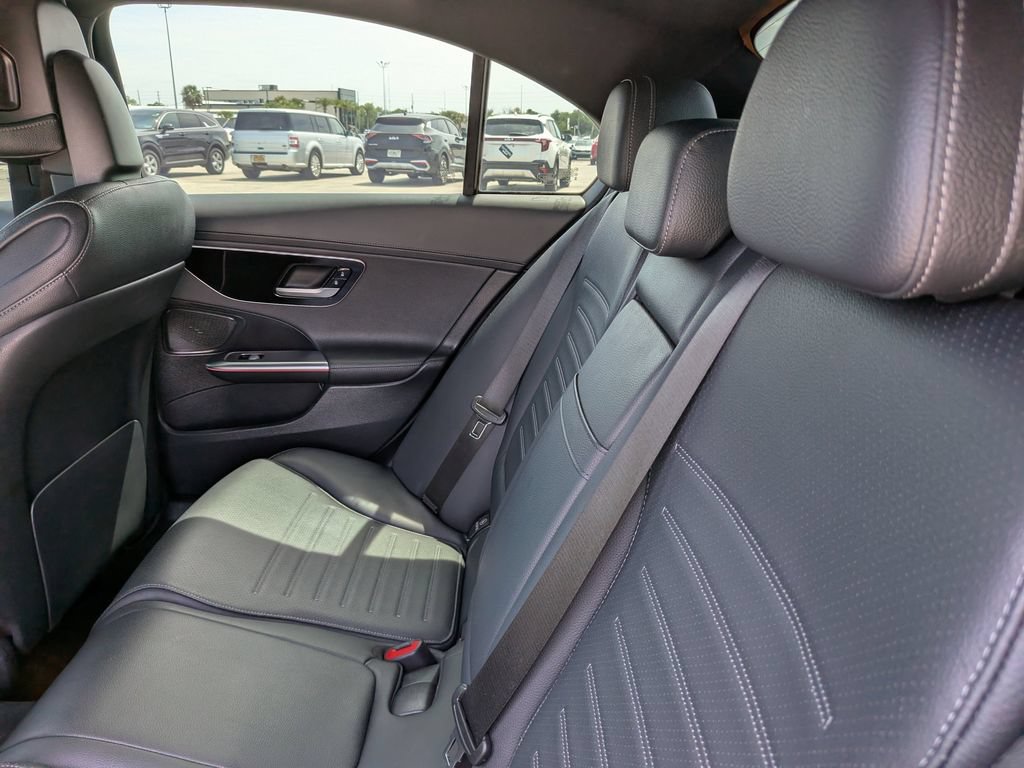 Used 2023 Mercedes-Benz C 300 Sedan image 19