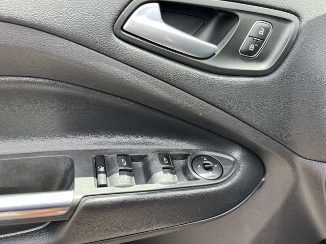 Used 2018 Ford Escape SE w/ SE Sync 3 Package FWD image 26