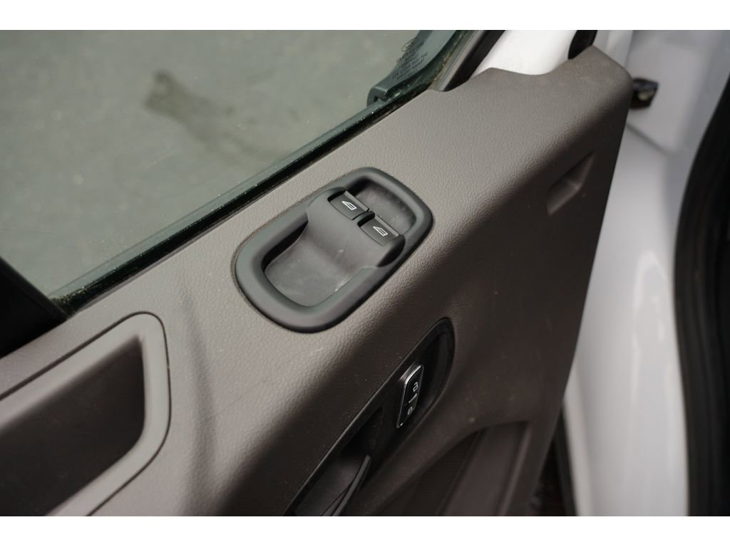 Used 2022 Ford E-Transit Medium Roof w/ Interior Upgrade Package image 17
