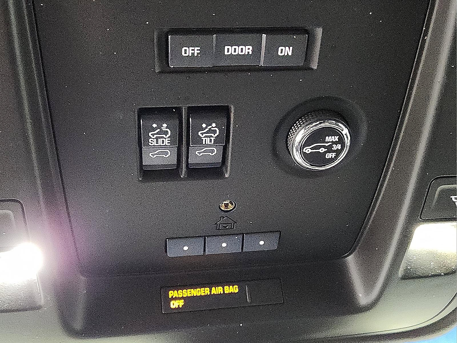 Used 2016 Cadillac Escalade ESV Platinum image 18