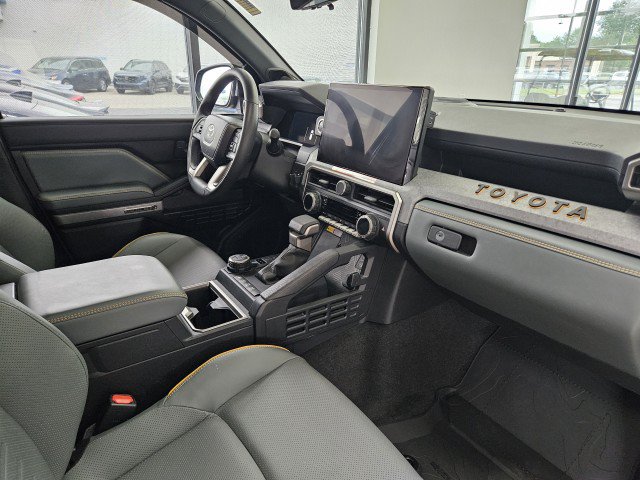 Used 2025 Toyota 4Runner Trailhunter AWD/4WD image 14