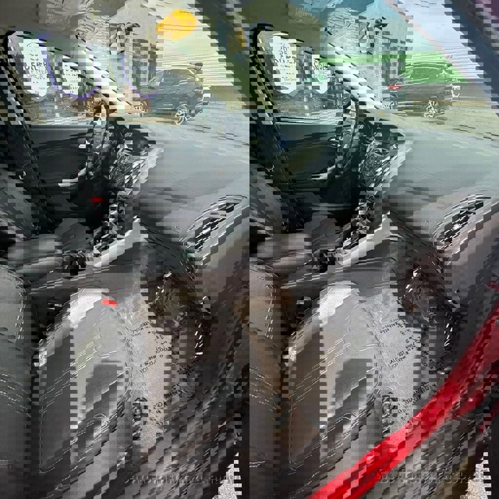 Used 2014 Ford Focus SE w/ Equipment Group 201A image 36