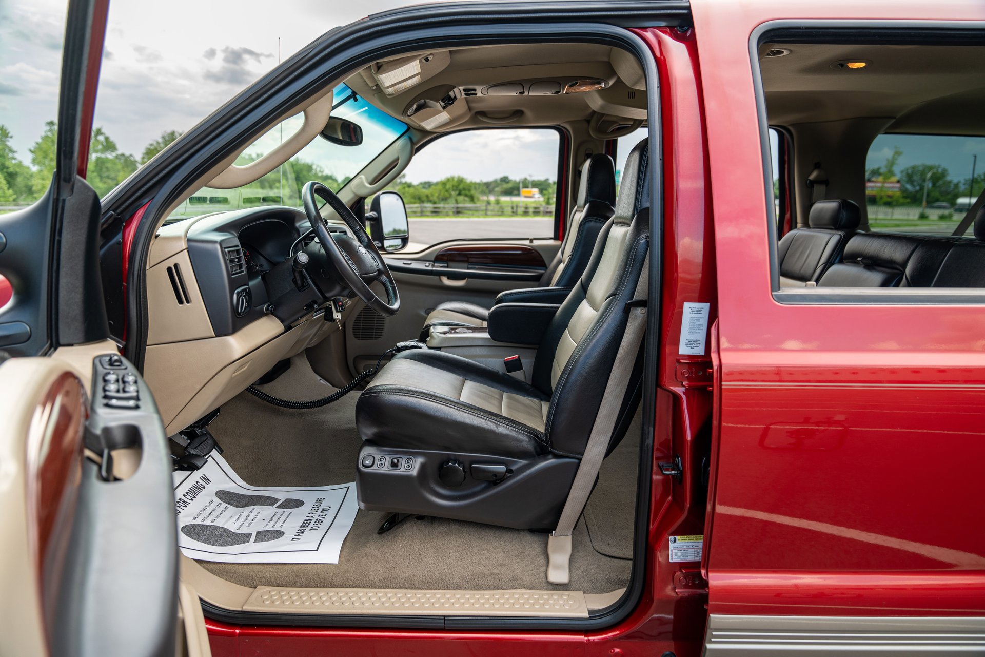 Used 2005 Ford Excursion Eddie Bauer image 35