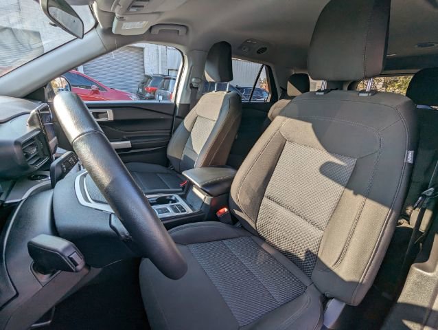 Used 2023 Ford Explorer XLT RWD image 17