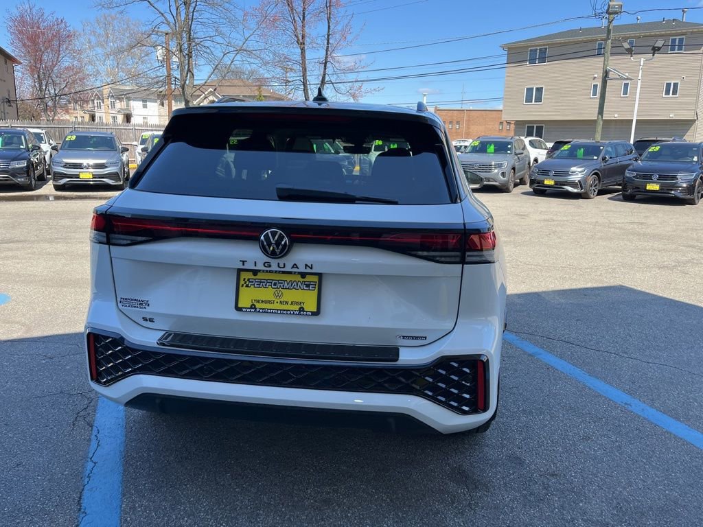 New 2026 Volkswagen Tiguan SE R-Line image 12