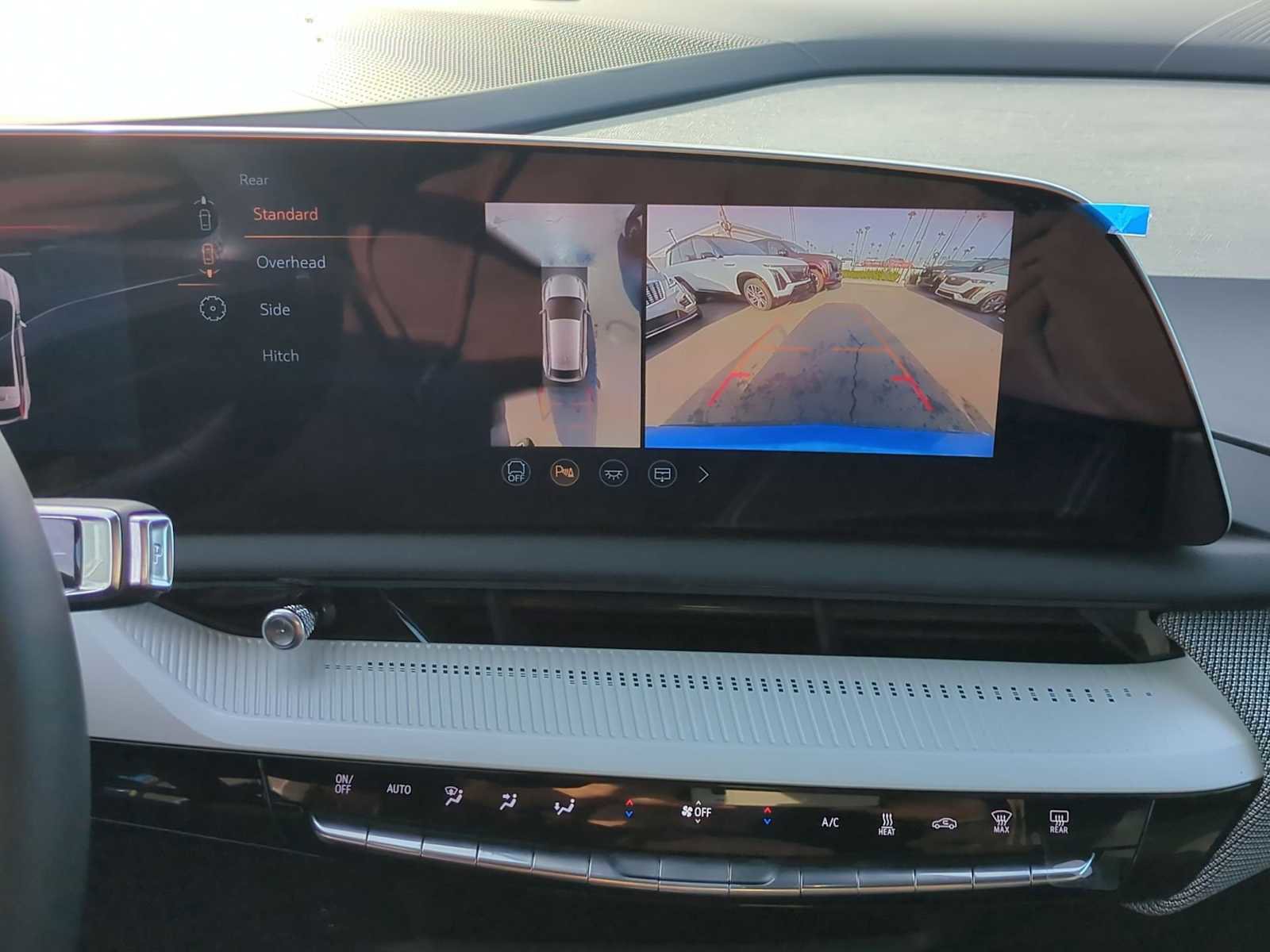 Used 2025 Cadillac Optiq Luxury 1 image 20