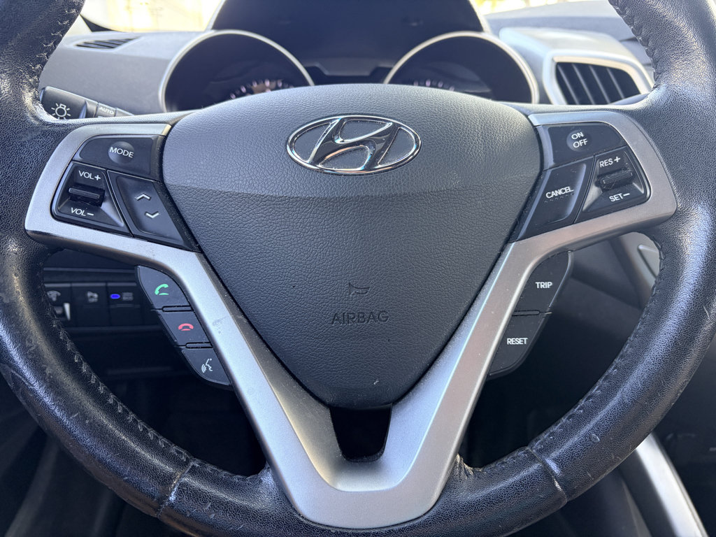 Used 2013 Hyundai Veloster w/ Style Pkg FWD image 13