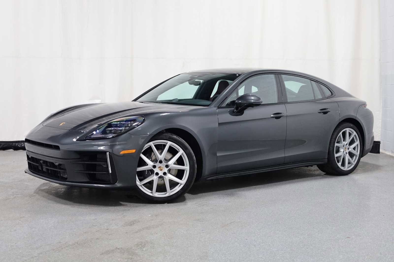 New 2025 Porsche Panamera 4