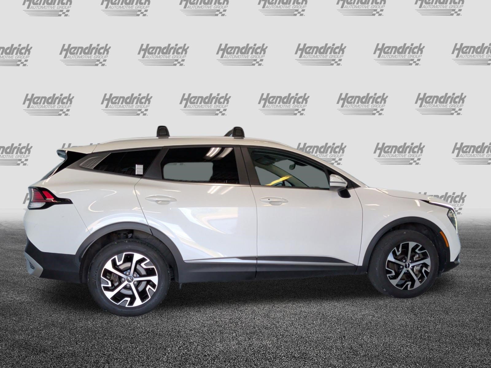 Used 2023 Kia Sportage EX AWD/4WD image 12