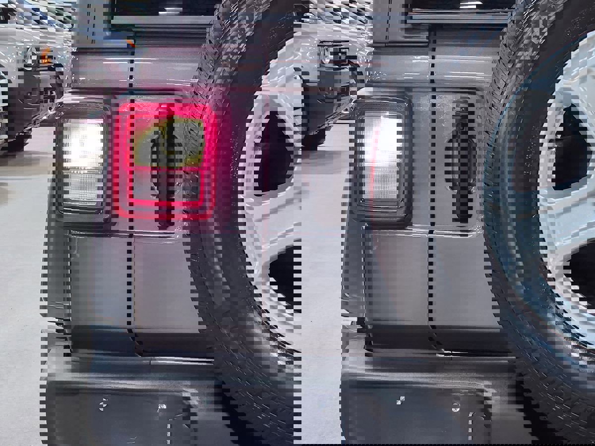 Used 2022 Jeep Wrangler Unlimited Sport image 20