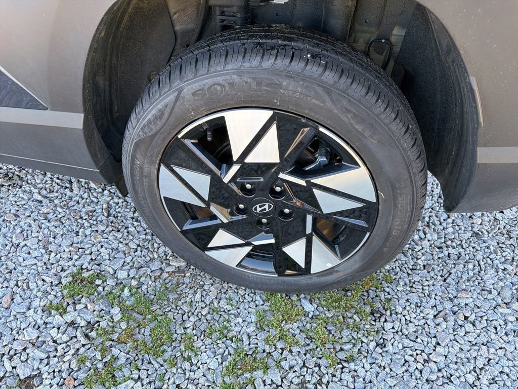 Used 2025 Hyundai Kona SEL image 11