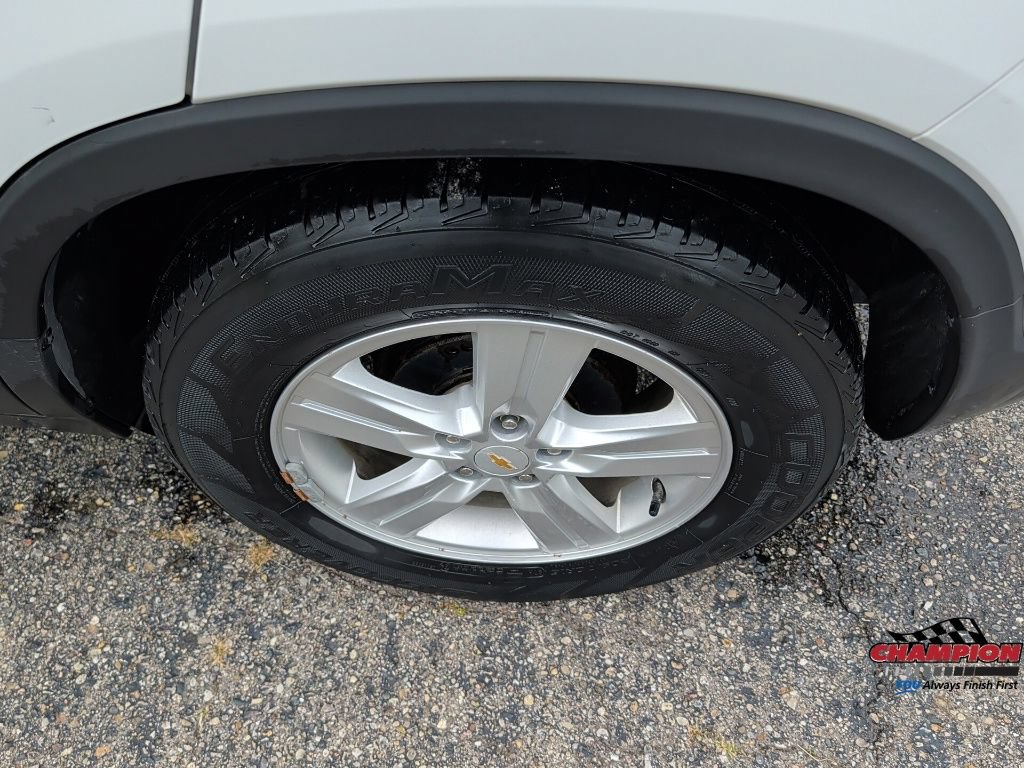 Used 2018 Chevrolet Trax LT w/ LT Convenience Package FWD image 13