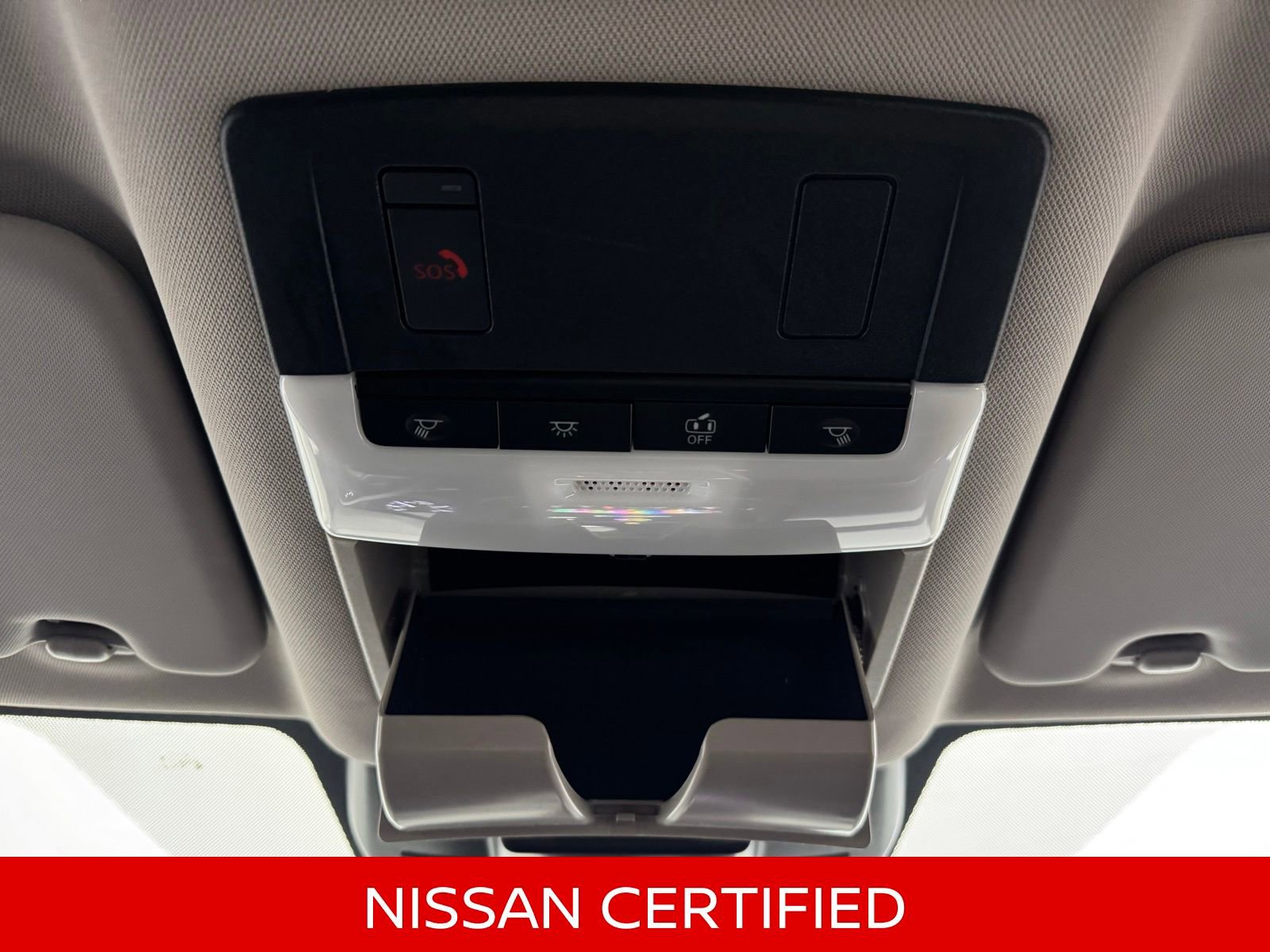 Certified 2025 Nissan Rogue SV image 29