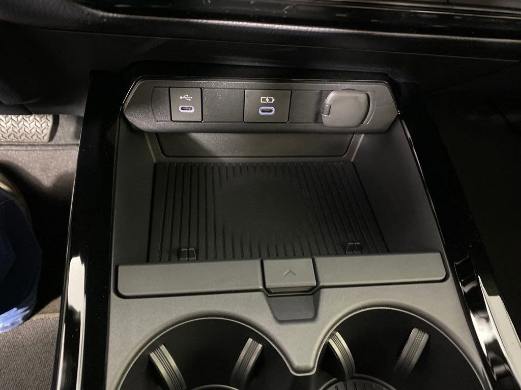 New 2026 Toyota Prius SE image 19