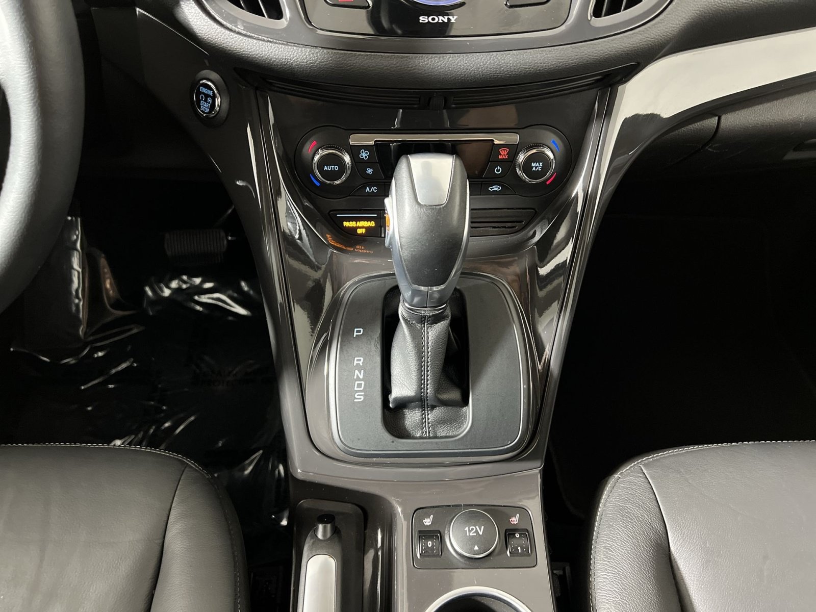 Used 2016 Ford Escape Titanium AWD/4WD image 22