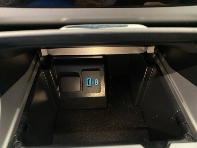 Used 2022 Ford Explorer XLT image 25