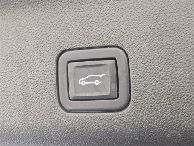 Used 2022 Chevrolet Tahoe LT w/ Luxury Package image 31