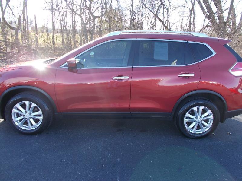 Used 2016 Nissan Rogue SV AWD/4WD image 6