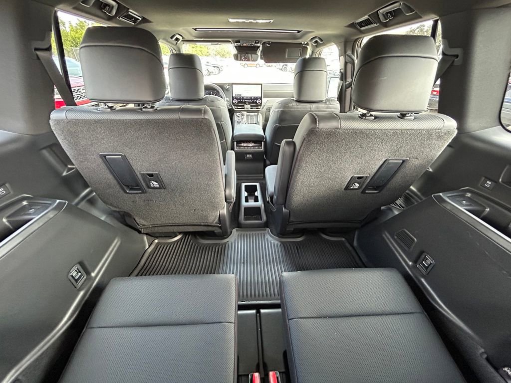 Used 2025 Lexus GX 550 image 10