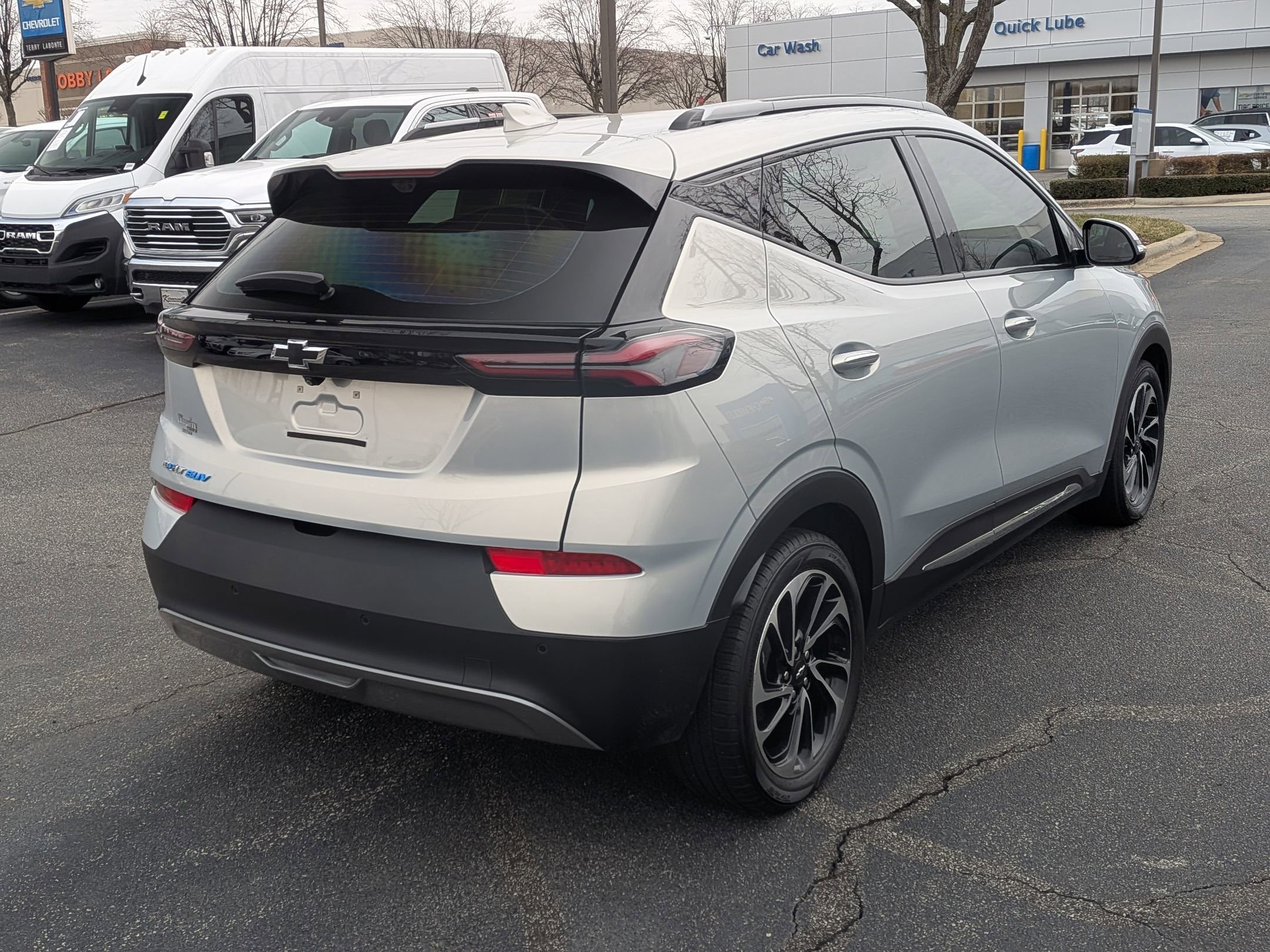 Used 2022 Chevrolet Bolt EUV Premier image 9