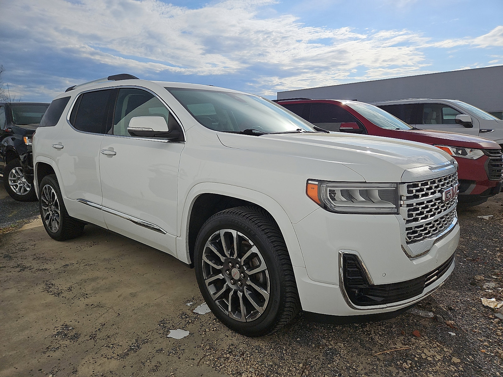 Used 2020 GMC Acadia Denali image 1