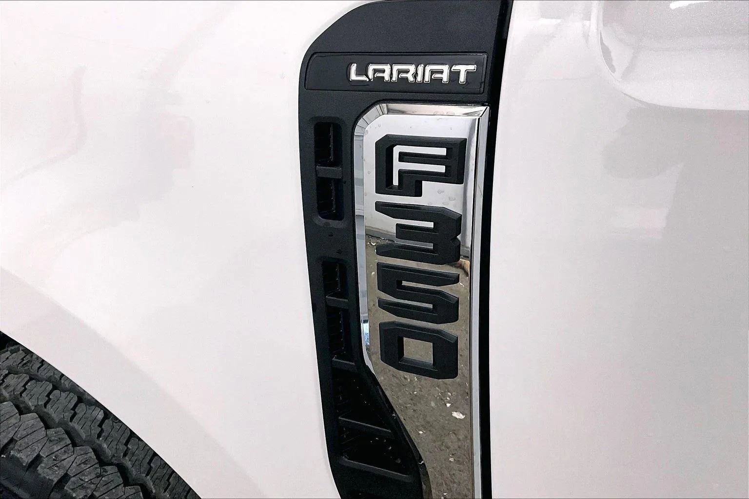 New 2026 Ford F350 Lariat image 13