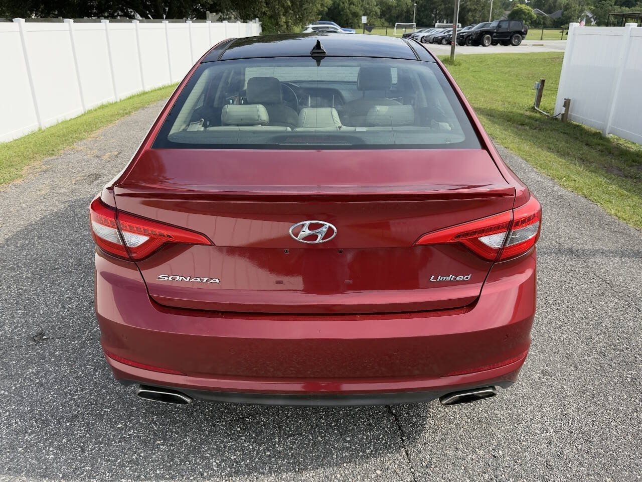 Used 2015 Hyundai Sonata Limited w/ Option Group 06 FWD image 6