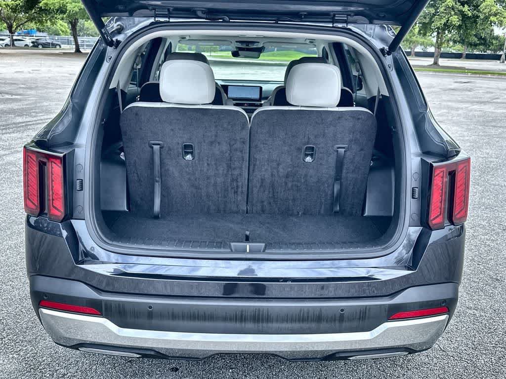 Certified 2025 Kia Sorento EX w/ Panoramic Sunroof Package FWD image 25
