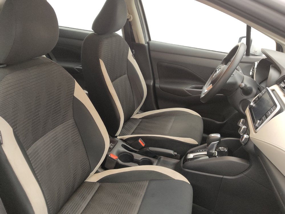 Used 2021 Nissan Versa SV FWD image 21