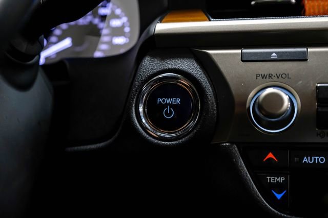 Used 2013 Lexus ES 300h w/ Premium Pkg image 28