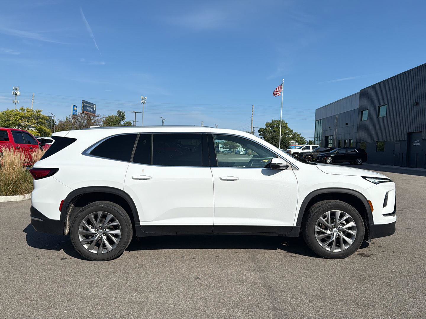 Used 2026 Buick Enclave Preferred AWD/4WD image 2