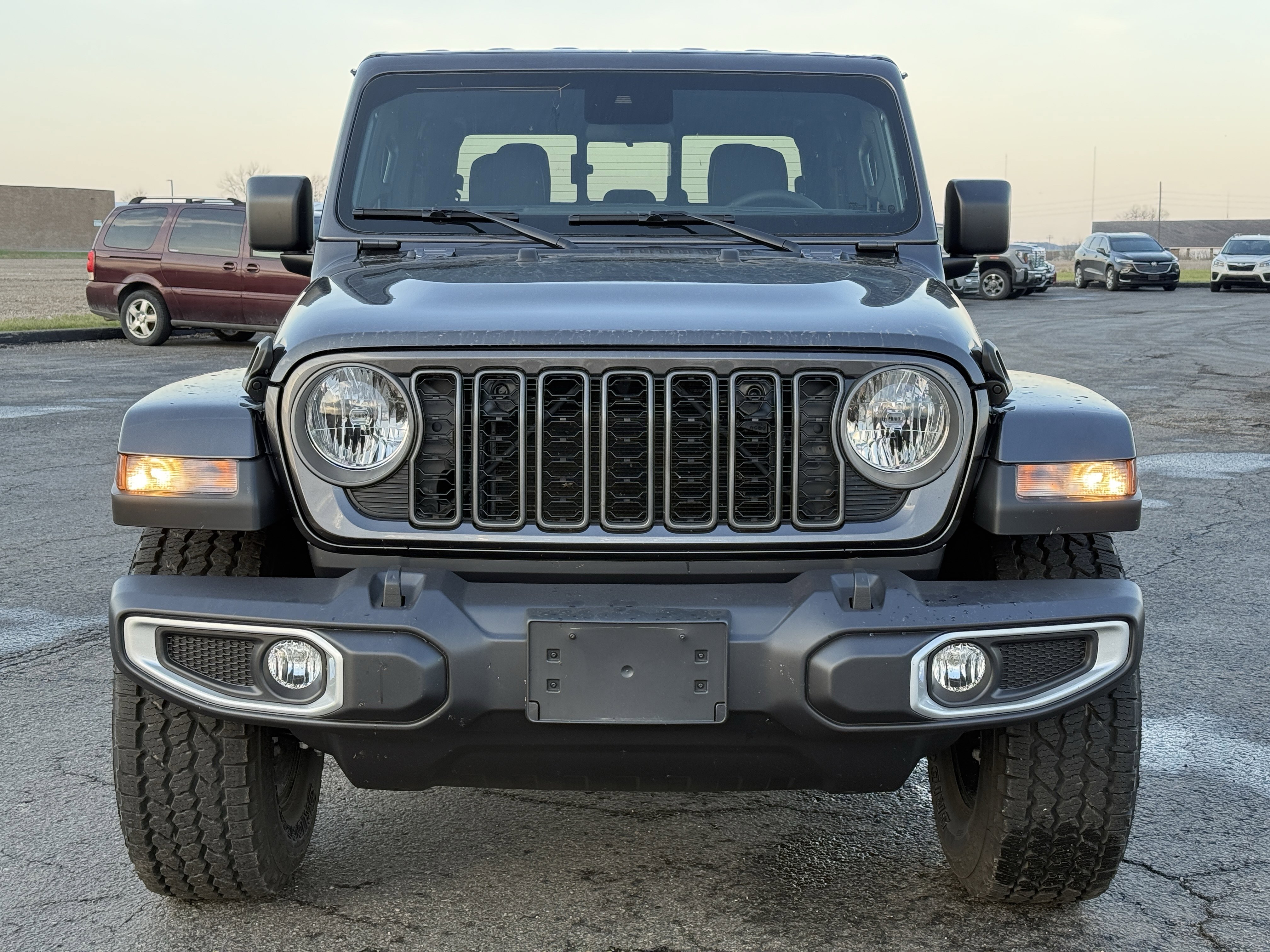 Used 2025 Jeep Gladiator Sport image 8