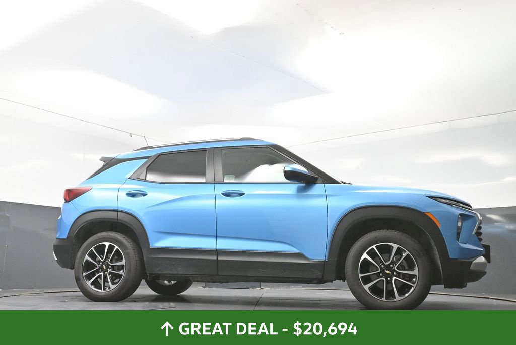 Used 2025 Chevrolet TrailBlazer LT AWD/4WD image 53