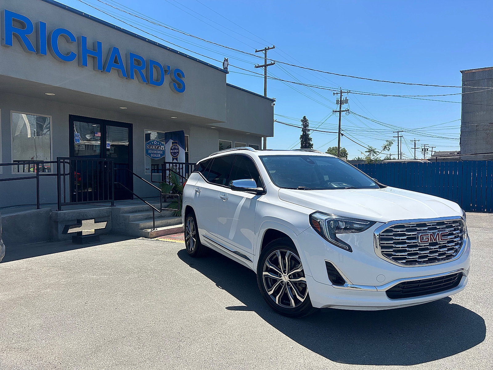 Used 2018 GMC Terrain Denali w/ Comfort Package FWD image 1