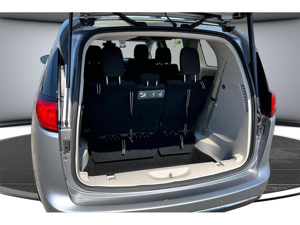Certified 2019 Chrysler Pacifica Touring Plus FWD image 39