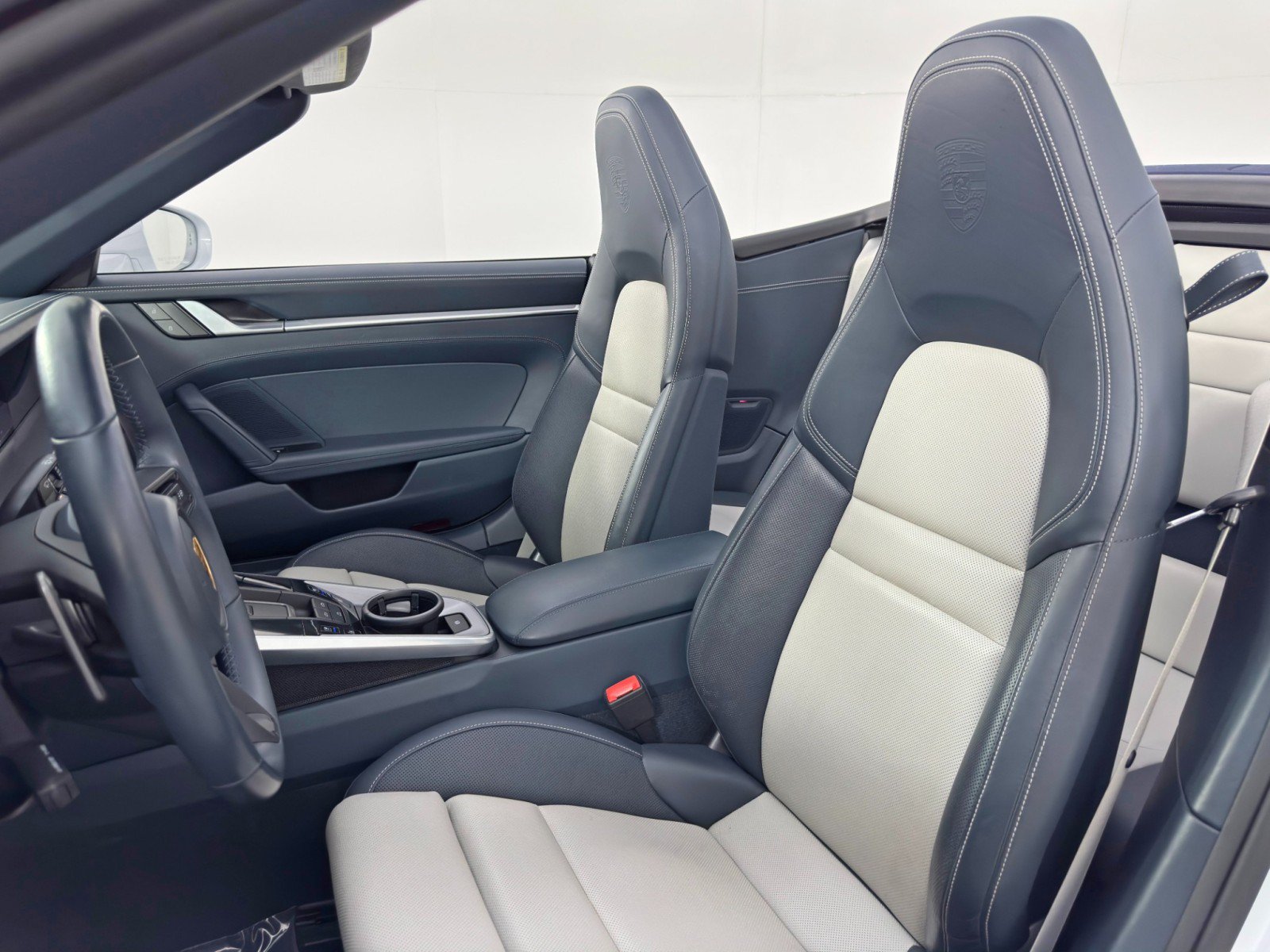 Used 2022 Porsche 911 Carrera image 35