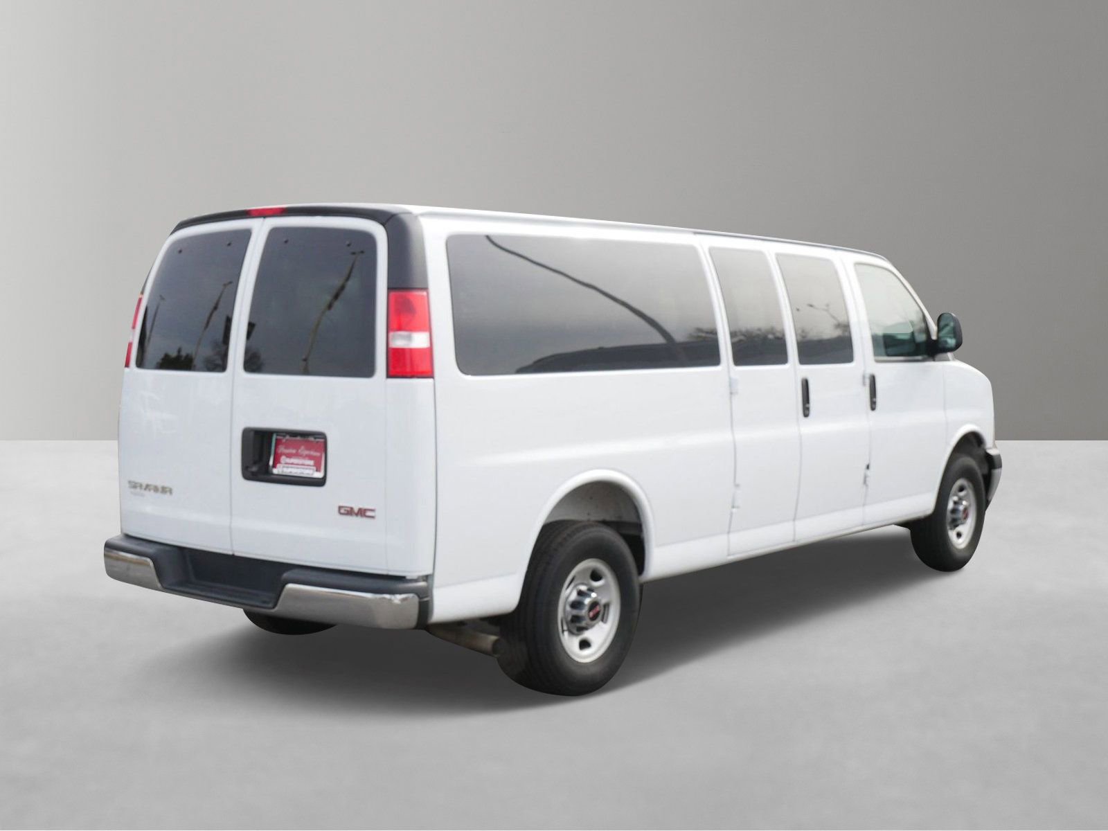 Used 2025 GMC Savana 3500 LT w/ LT Preferred Equipment Group image 4
