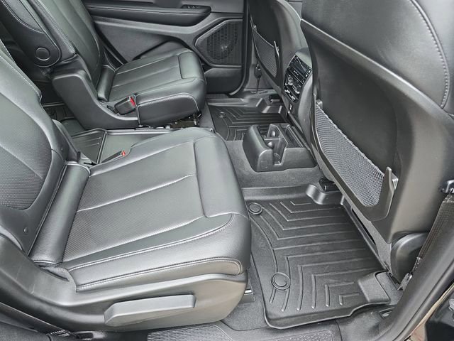 Used 2025 Jeep Grand Cherokee L Limited w/ Luxury Tech Group II AWD/4WD image 12