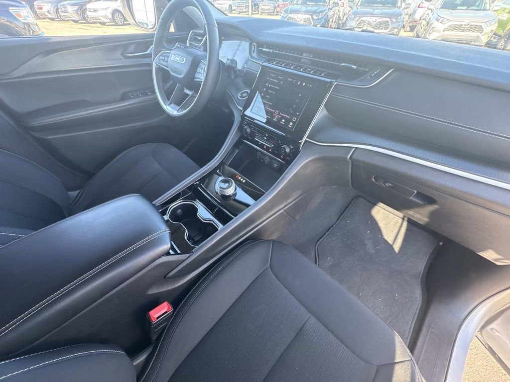 Used 2023 Jeep Grand Cherokee L Laredo w/ Luxury Tech Group I image 14