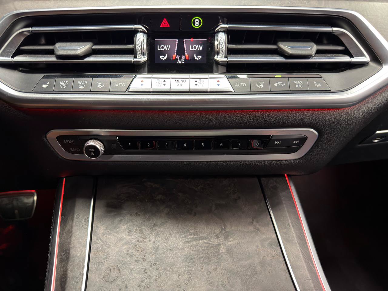 Used 2020 BMW X5 M50i AWD/4WD image 22