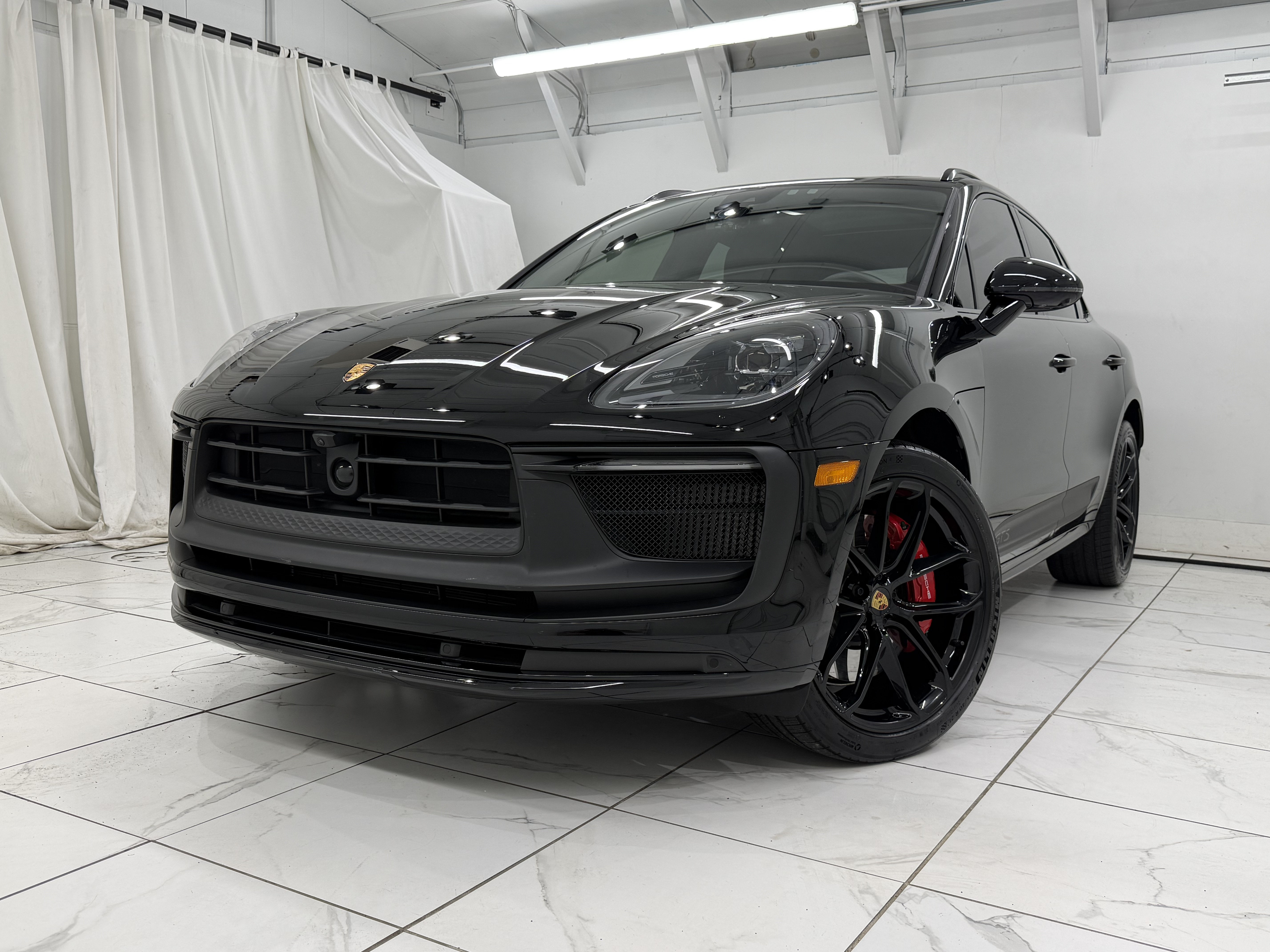 Used 2026 Porsche Macan GTS AWD/4WD image 8