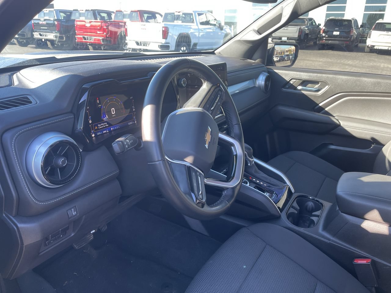 Used 2023 Chevrolet Colorado LT w/ LT Convenience Package II AWD/4WD image 10