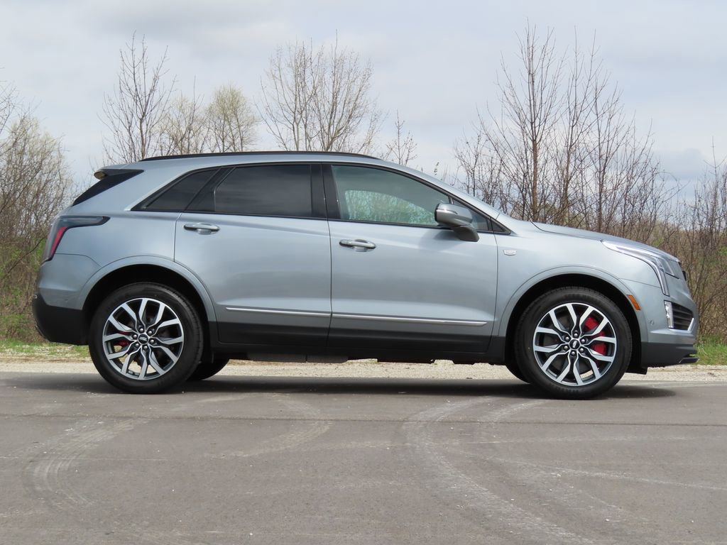 Certified 2024 Cadillac XT5 Sportv w/ Technology Package image 2