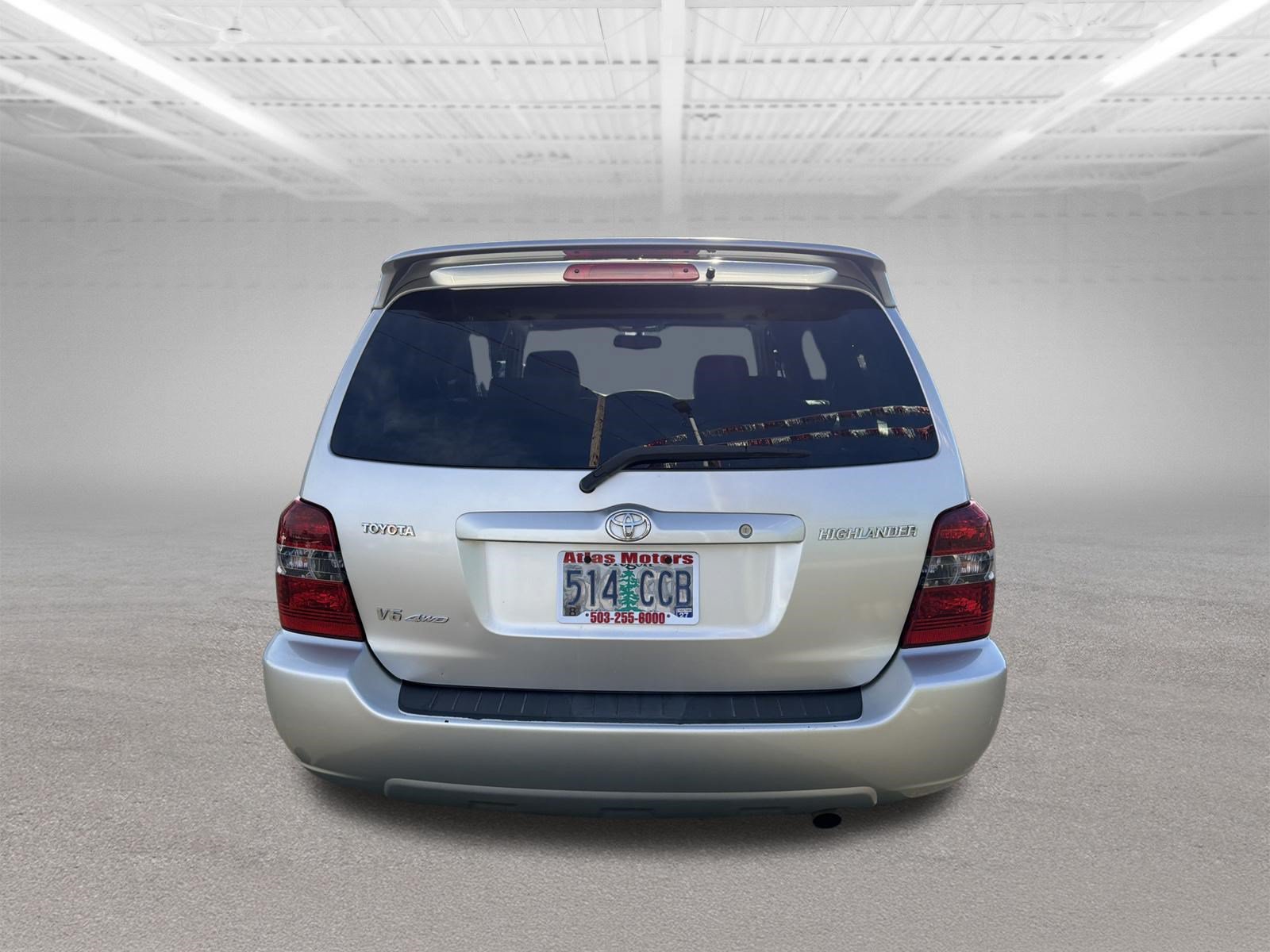 Used 2005 Toyota Highlander 4WD V6 w/ 3rd Row image 4