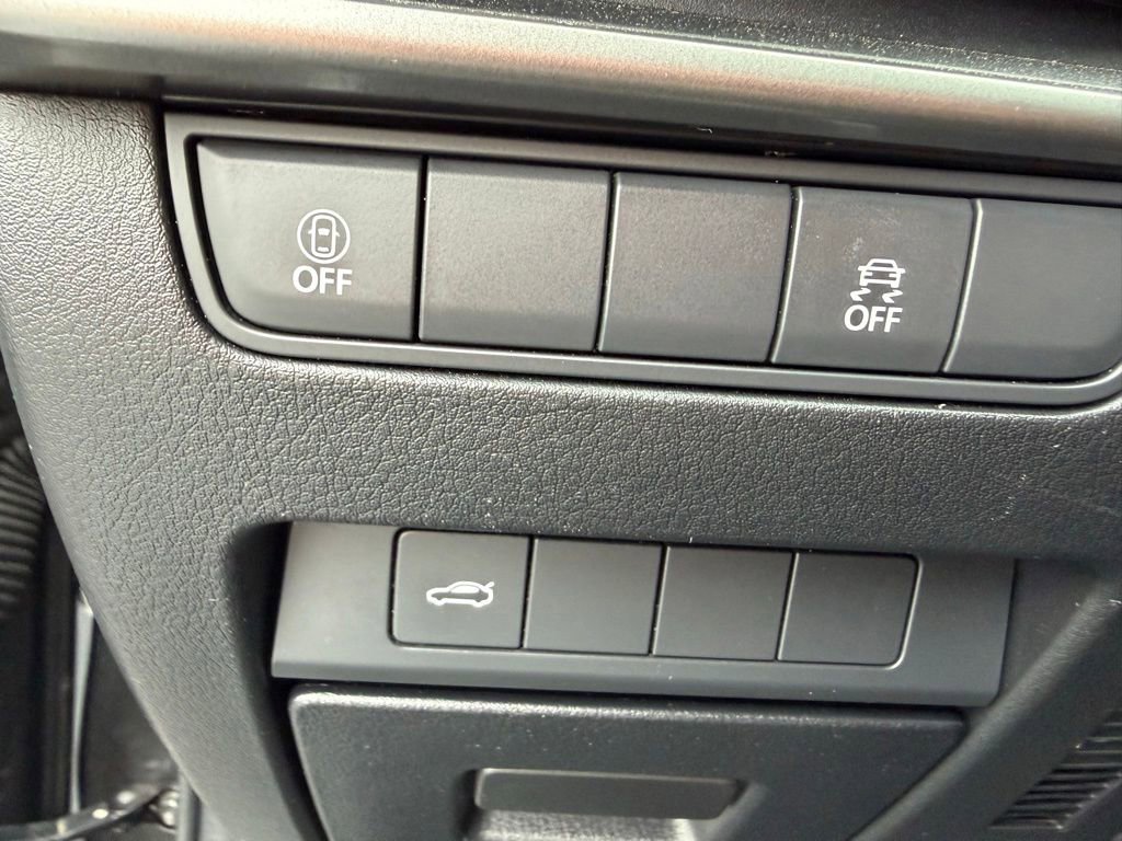 Used 2023 MAZDA MAZDA3 s FWD image 25