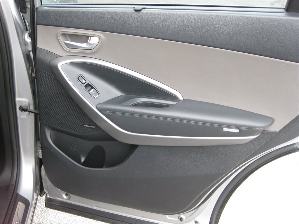 Used 2015 Hyundai Santa Fe GLS w/ Option Group 03 FWD image 38