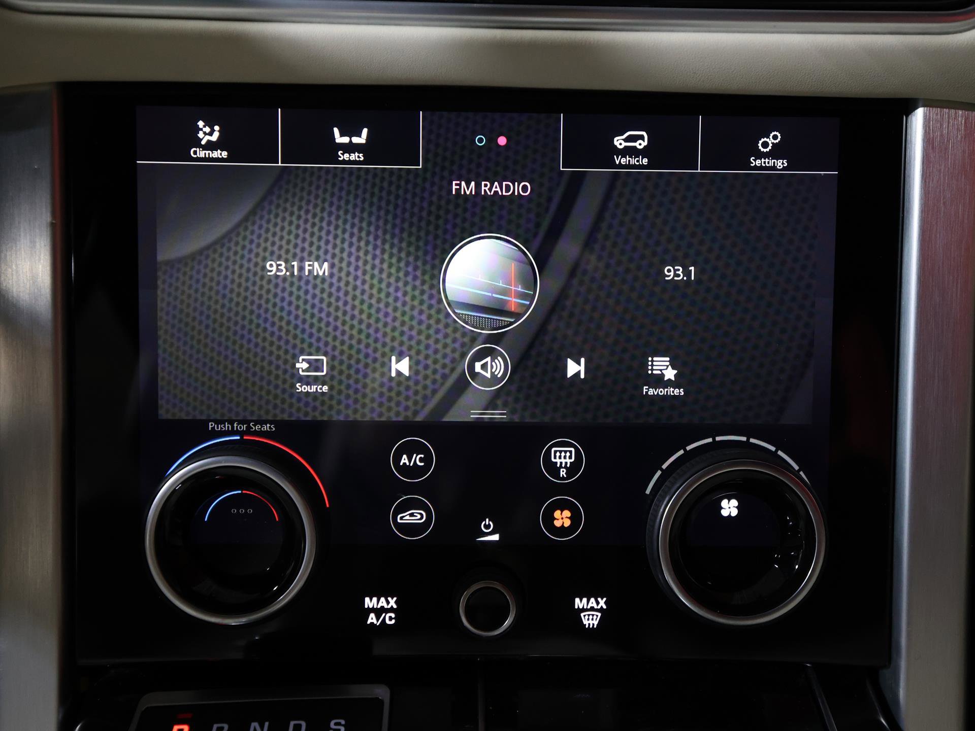 Used 2020 Land Rover Range Rover HSE AWD/4WD image 22