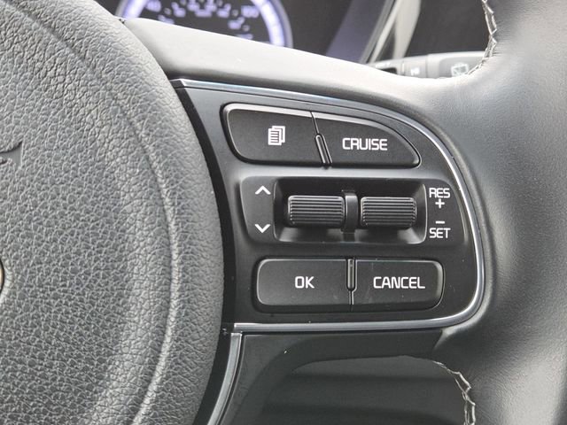 Used 2020 Kia Niro LXS image 11