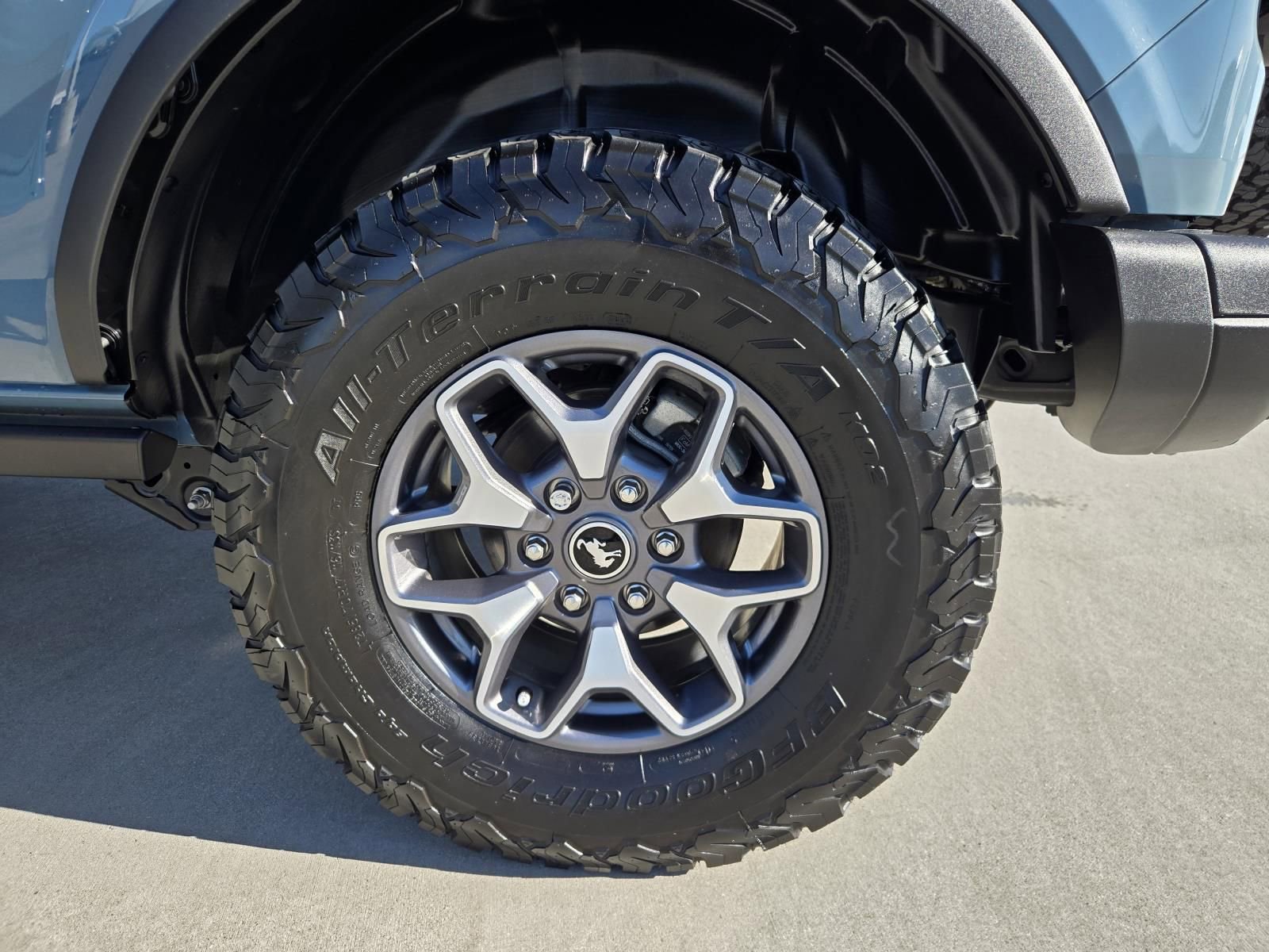 Used 2023 Ford Bronco Badlands image 31